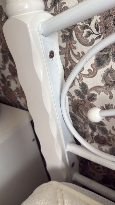 Кровать двуспальная