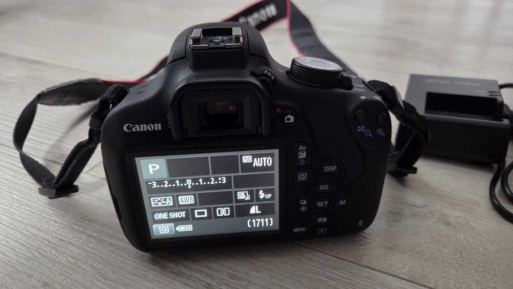 Camera foto CANON 1200D