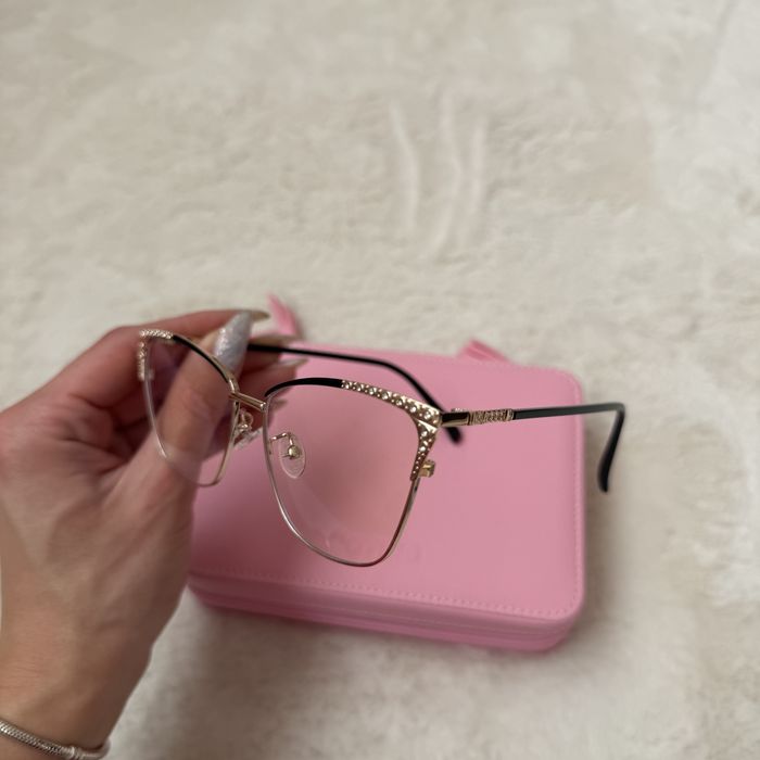 Нови очила котешко око