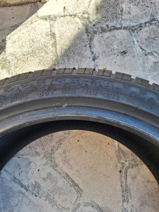 225/45R18 Dunlop - set anvelope de iarna