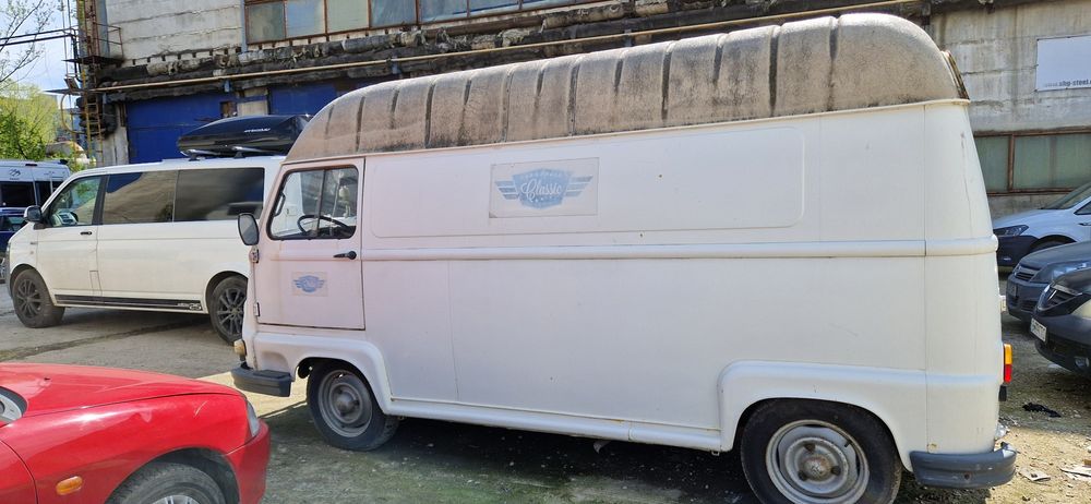 Renault  Food Truck,  Bar Mobil Candy Cabina Foto Autoturism Epoca