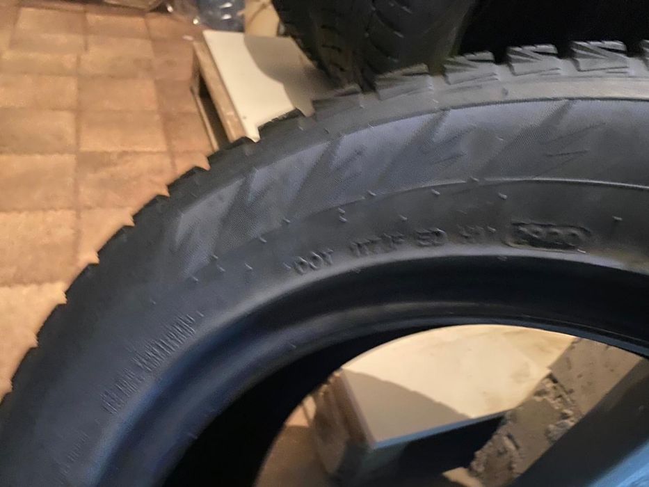 Продам шины в хорошем состояний