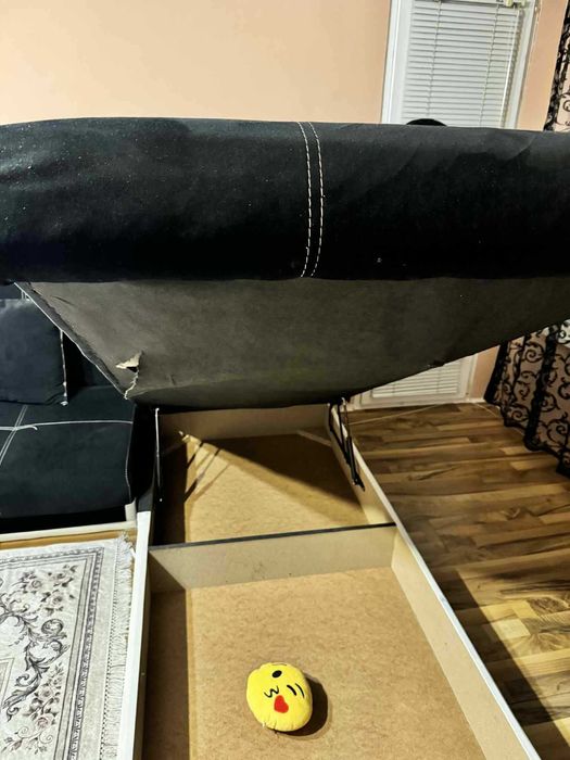 Черен ъглов диван