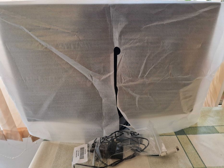 Монитор LG Electronics