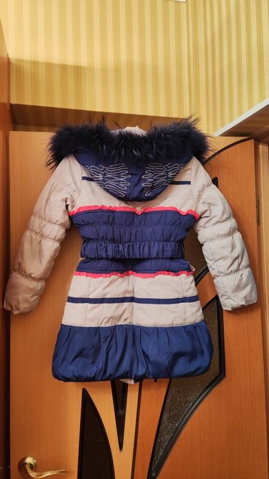 Продам детские зимние куртки