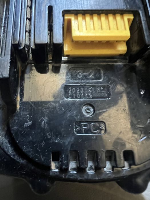 Rotopercutor brushless Makita DHR 182 cu baterie 6Ah