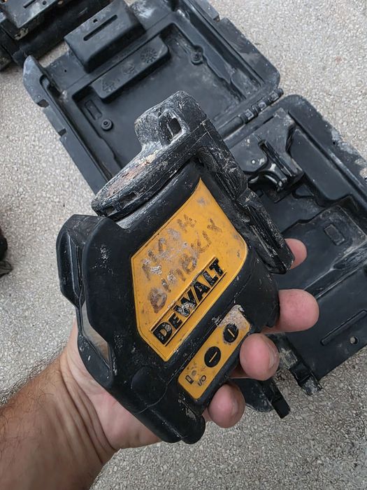 DeWalt DW008 laser cu lumina rosie