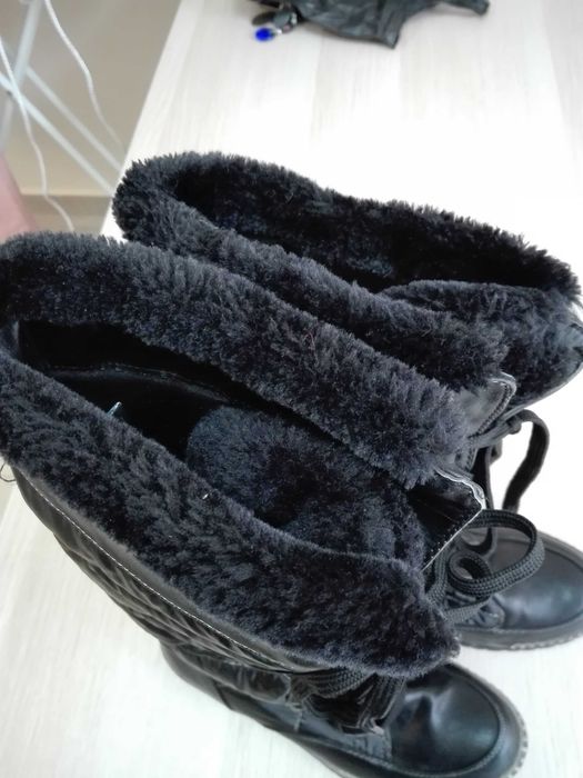 Ботуши дамски топли черни
