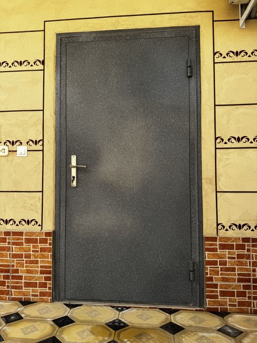 продается дверь