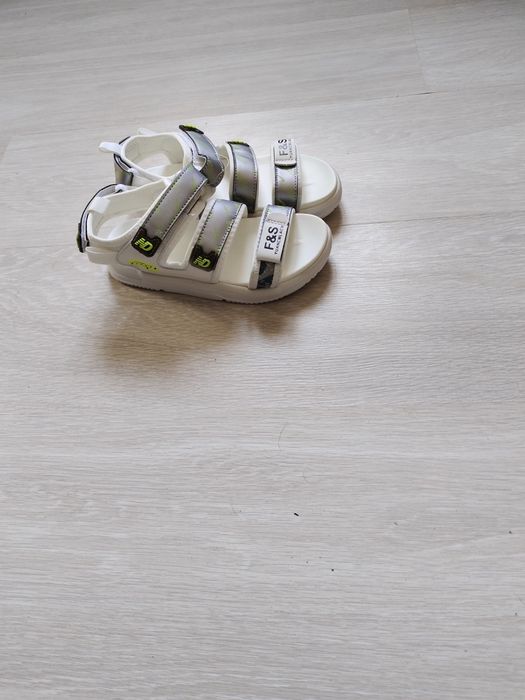 Детский обуви. Красовка и басаношки