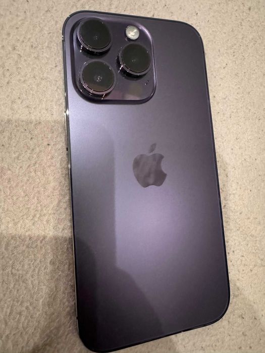 Продаю Iphone 14 PRO