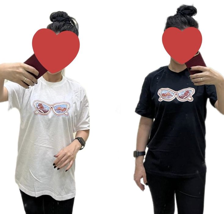 Футболки женские и мужские