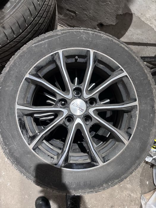 Продам диски с резиной на 16