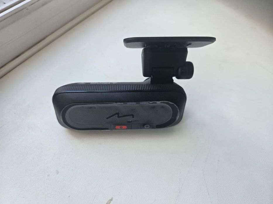 Продам видеорегистратор Mio MiVue J60