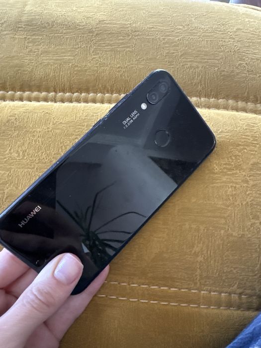 Продам телефон Huawei