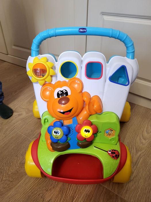 Antemergator Chicco cu sunete si lumini