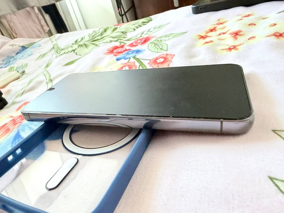 Samsung 23 8/256 идеальное состояние