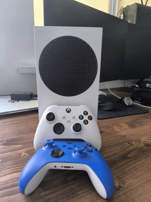 Xbox series s продам