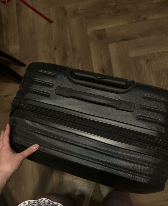 Чемодан на колёсах