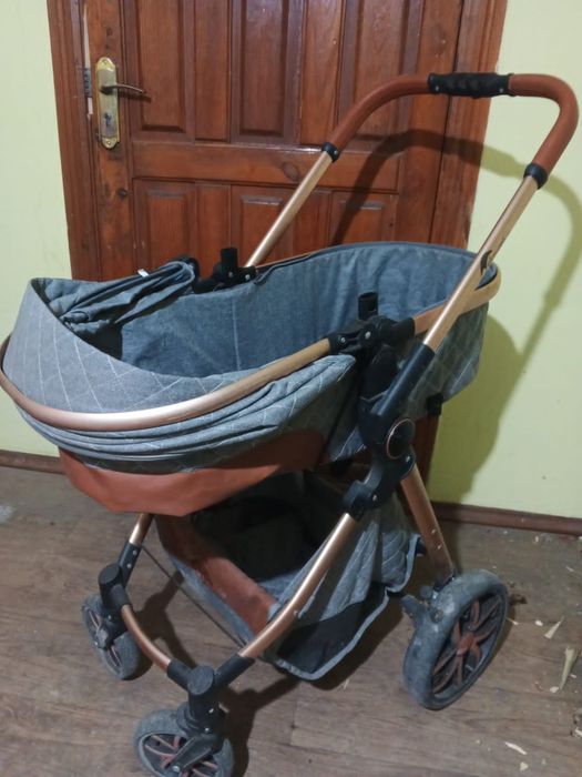 Продам коляску в отличном состоянии