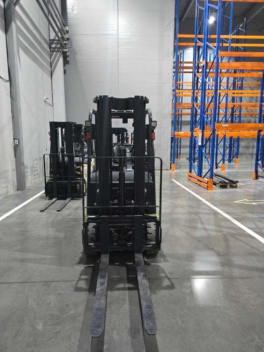 вилочный погрузчик (электропогрузчик)