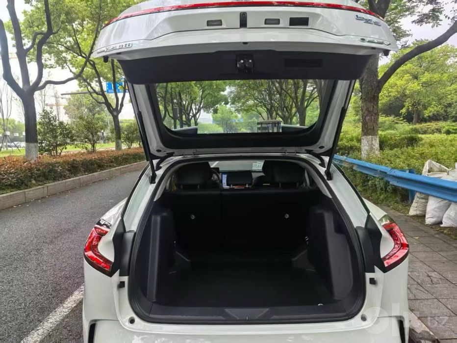 TOYOTA BZ5 pro plus. 550km