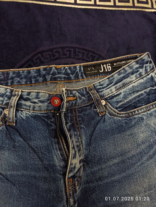 Джинсы женские Armani Exchange оригинал в отличном состоянии