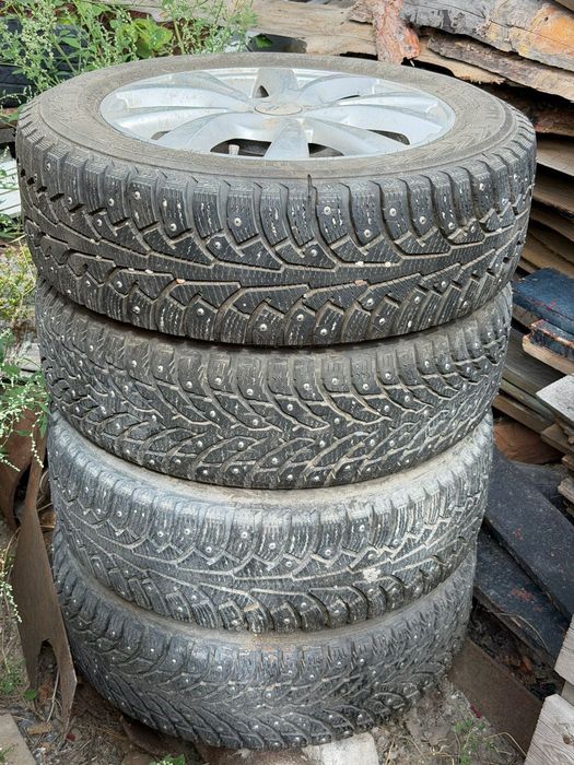 Продам комплект колёс R15  Шины 185/65