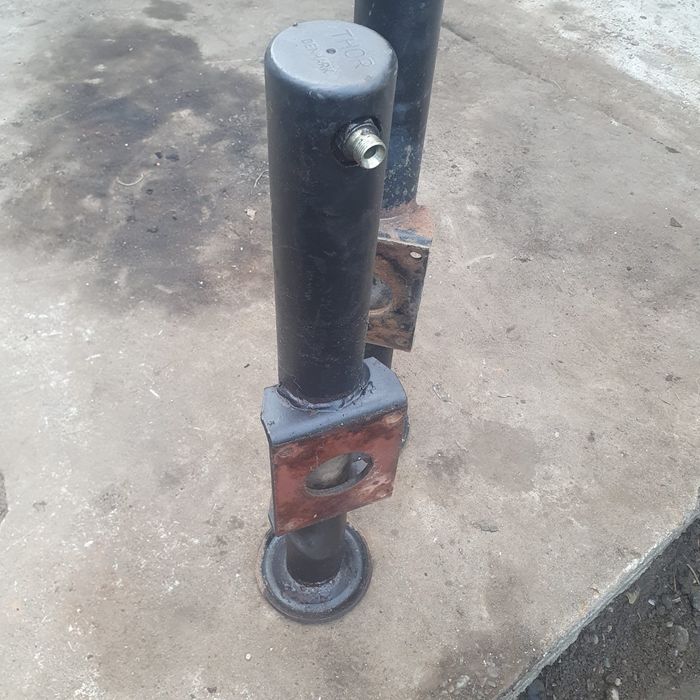 Cilindri pentru suspendare masini/tractoare