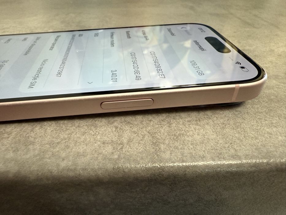 iPhone 15 , Pink , 128 GB , impecabil