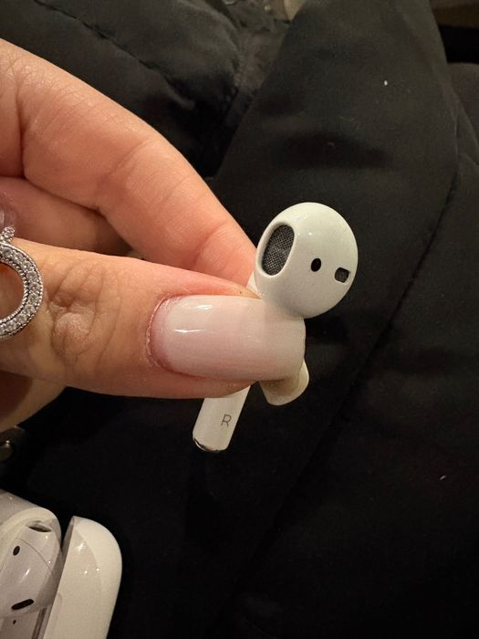 Слушалки AirPods 2
