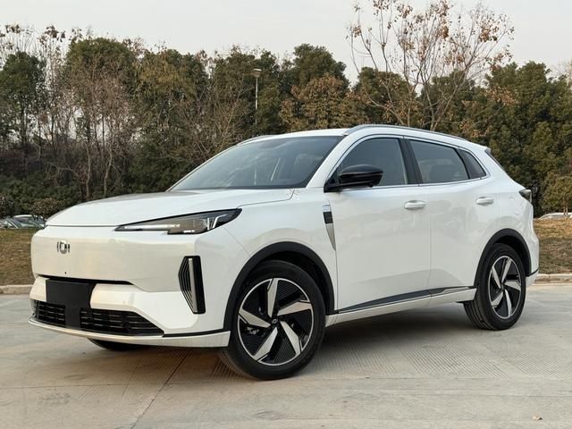 Гибрид Qiyuan Q05 — экономия, комфорт и стиль в одном!