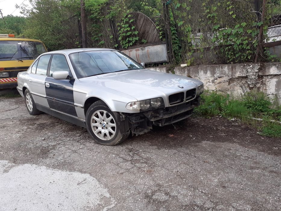 Части за БМВ с десен волан