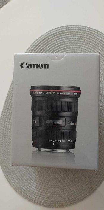 Продавам  комплект фотоапарат CANON EOS 6D с два обектива