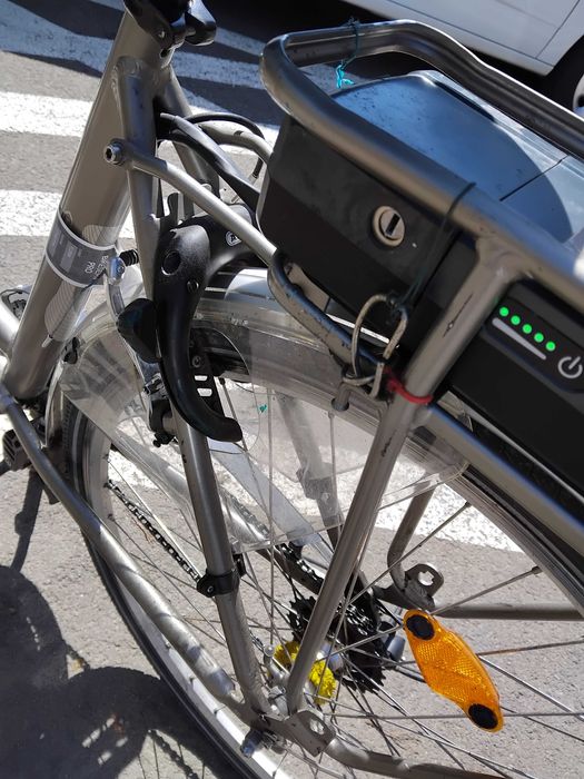 Bicicleta asistata electric cu autonomie mare