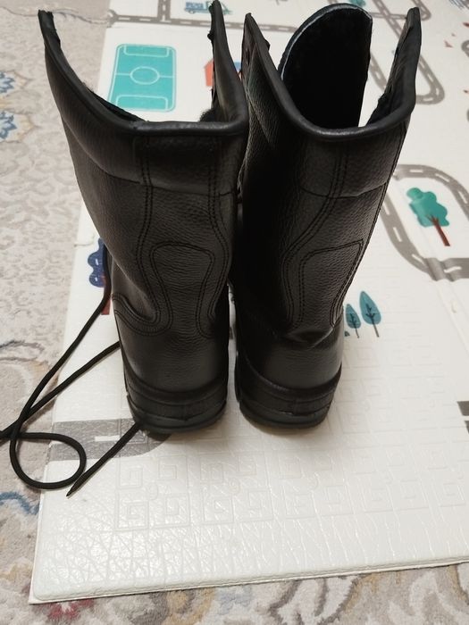 Продам зимние берцы