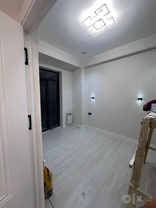Segeli honabodda kvartira sotiladi