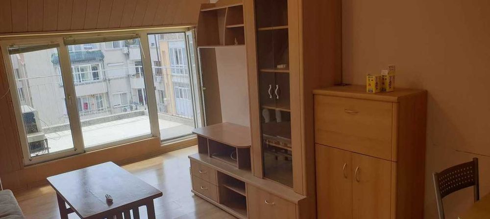 Дава се под наем Двустаен апартамент в Бургас, Възраждане - 55 кв.м за 167 € - Снимка #2