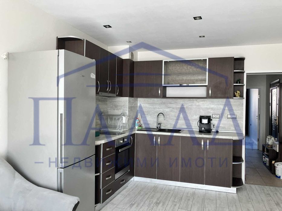 Дава се под наем Двустаен апартамент в Варна, Възраждане 1 - 75 кв.м за 484.5 € - Снимка #3