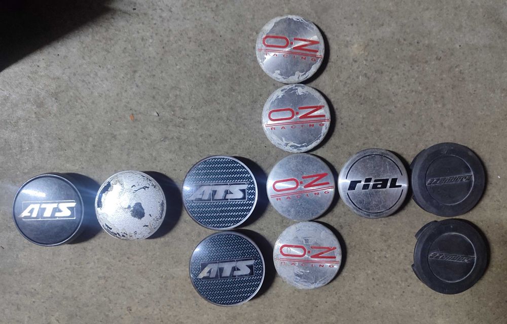 Продам колпачки на диски.