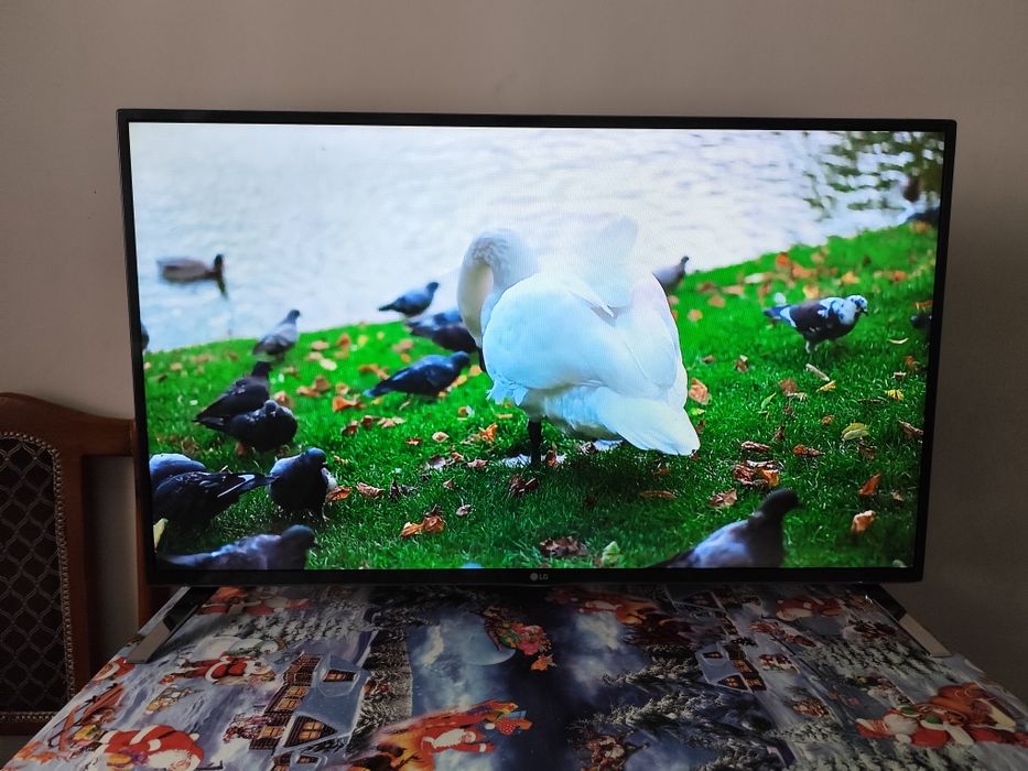 Продам телевизор Lg