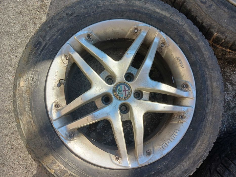 Джанти със зимни гуми Alfa Romeo MOMO