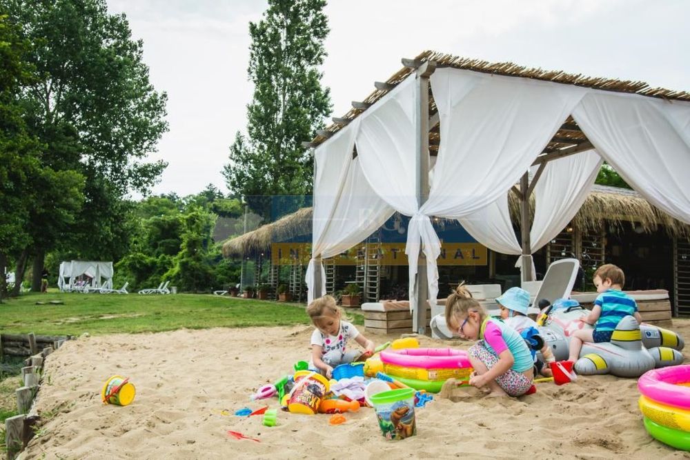 Продава се Двустаен апартамент в Созопол - 75 кв.м за 867 €/кв.м - Снимка #12