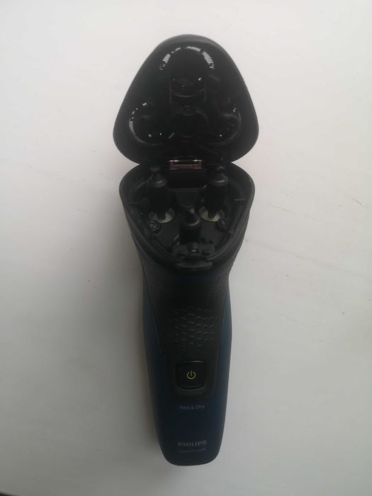 Электробритва Philips touch 1000.