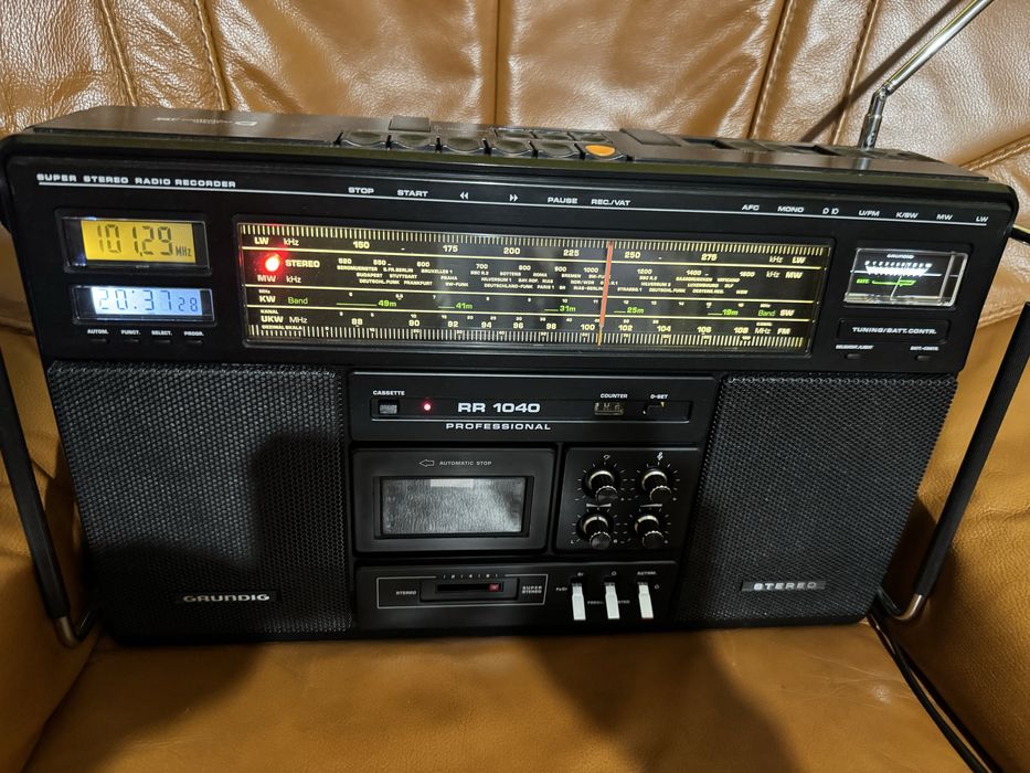 Radiocasetofon Grundig RR1040-Profesional