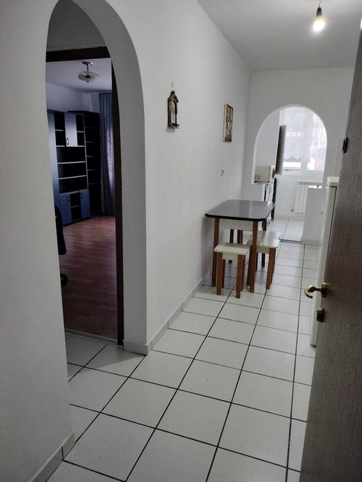 Se închiriază apartament cu o camera