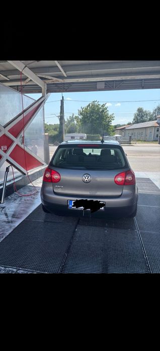 Vând golf 5 1.4 benzină