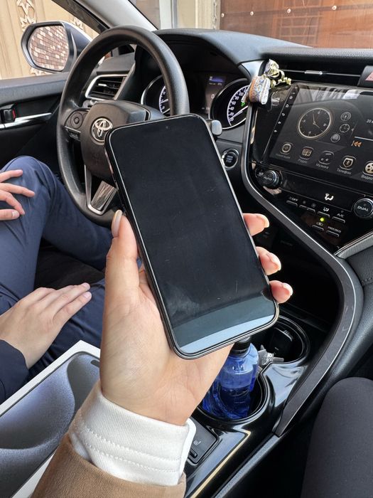 Продам IPHONE 15 pro