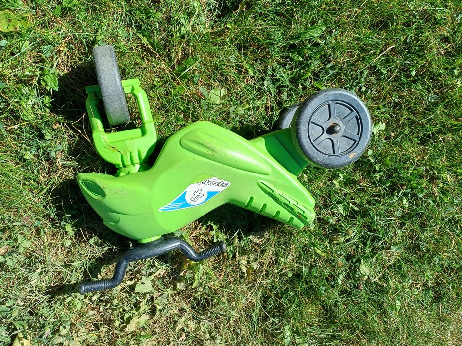 Bicicleta plastic fara pedale