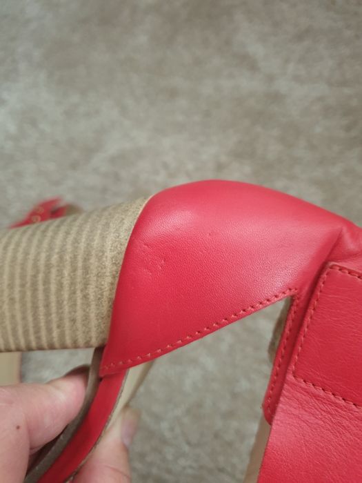 Дамски сандали на Versace и на Massimo Zardi